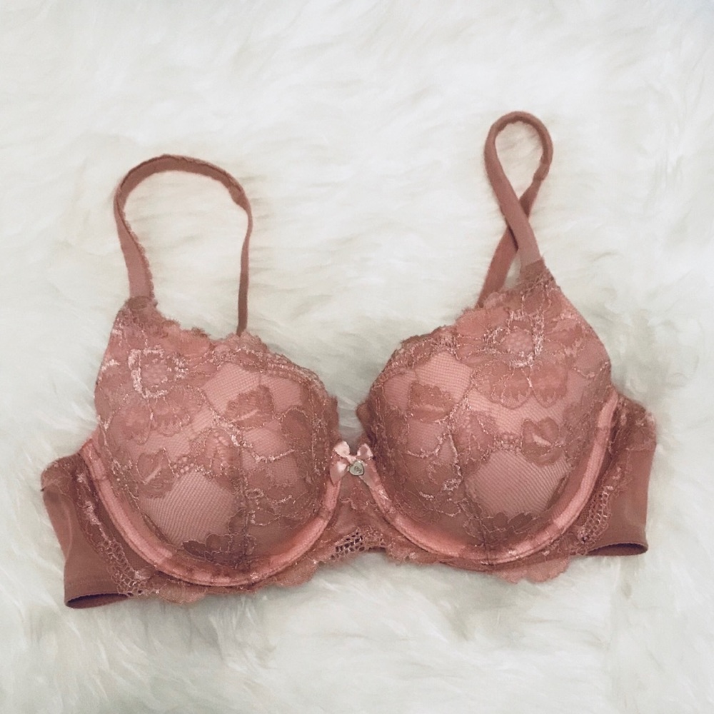 ⛔️SOLD⛔️Victoria Secret 36 C Bra